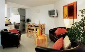 River Walk - Campus Apartment